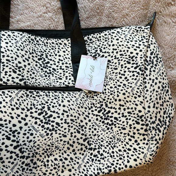 Mali & Lill Weekender Bag - Picture 2 of 4